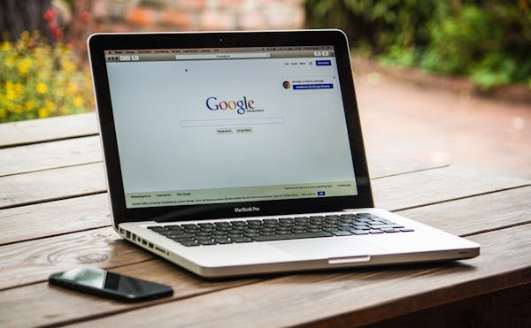 Optimisez votre référencement google pour attirer plus de clients
